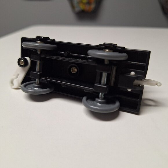 Tomy Thomas Train Milk Toy Tanker Car Wheels Hooks Vintage Kids Set Replacement - Picture 3 of 5